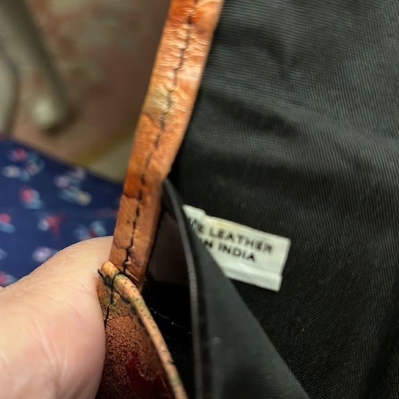 Embossed Leather Elephant Clutch Purse with Matching Change Purse - Picture 5 of 8